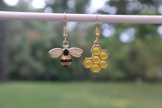 Bees (Bees w/Honeycomb)