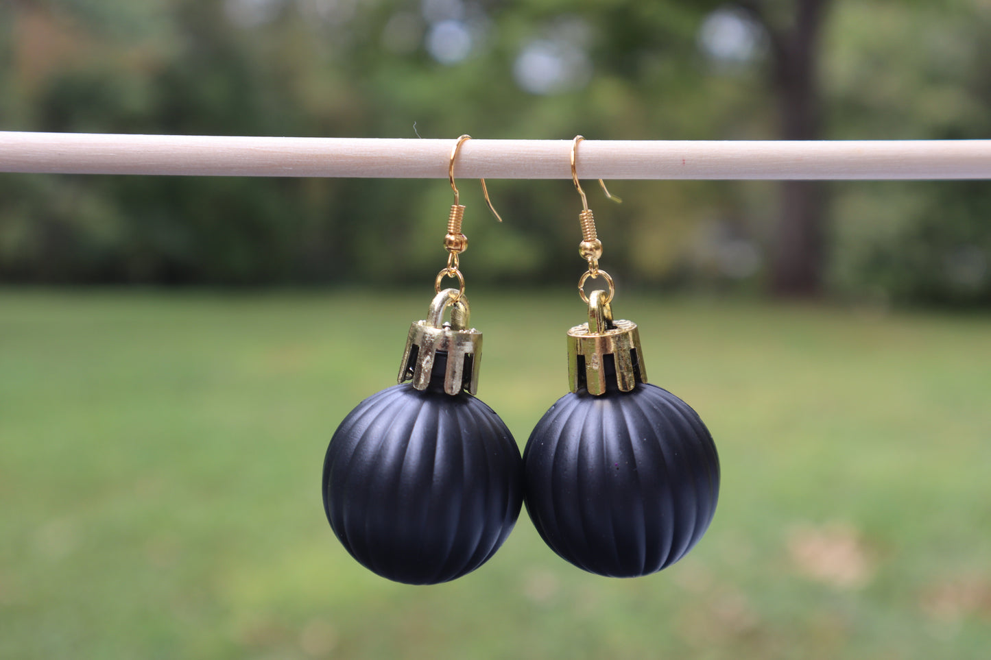 Black Ornaments (Semi-Matte)